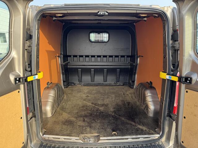 Ford TRANSIT CUSTOM 320 2.0 TDCI L2H1 Limited DC 130pk | 5pers. | Sync 3 Navigatie | Stoelverwarming | Sidebars