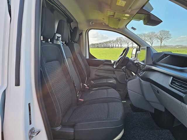 Ford TRANSIT CUSTOM 320 2.0 TDCI L2H1 LED Navi Camera Airco Cruise Control Nieuw Model 3 Zits Euro6 136 PK!