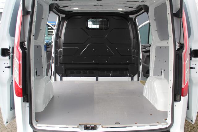 Ford TRANSIT CUSTOM 300 2.0-130PK TDCI L1H1 Trend AUTOMAAT ! Erg nette Transit Custom automaat ! Achterdeuren, Schuifdeur L+R, PDC V+A, Camera, Bijrijdersbank, Stoel- en voorraamverwarming, flitslichten v+a en dak