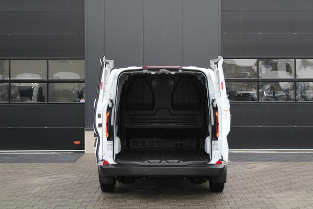 Ford TRANSIT CUSTOM E-Transit 320 L1H1 Trend 65 kWh - Camera - Stoelverwarming - Carplay/Android - Rijklaar