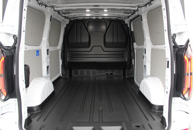 Ford TRANSIT CUSTOM E-Transit 320 L1H1 Trend 65 kWh - Camera - Stoelverwarming - Carplay/Android - Rijklaar