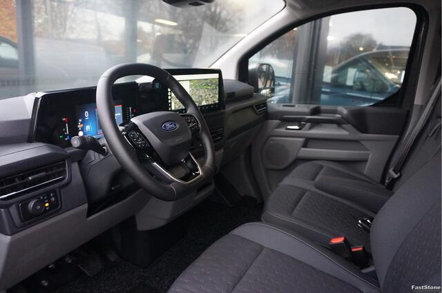 Ford TRANSIT CUSTOM 320L 2.5 PHEV 233PK Dubbel Cabine Limited PRIJS INCL. BPM !! 13" Navi, Adap. Cruise, Camera, 17" LM, Trekhaak!! NR. HYBDCG