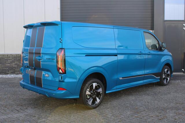 Ford TRANSIT CUSTOM 320 2.5 PHEV L2H1 Sport | SCI | 233pk | Inklapbare trekhaak | 19 inch lichtmetalen Sport velgen (mat zwart) | Verwarmbaar stuurwiel | Navigatie systeem | B&O speakers