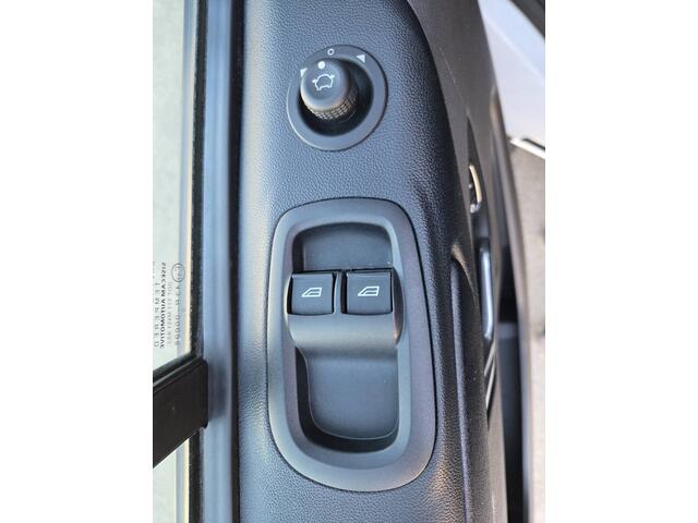 Ford TRANSIT CUSTOM 2.0 TDCI Automaat Trend Airco Cruisecontrol Navi Trekhaak Verwarmde stoel