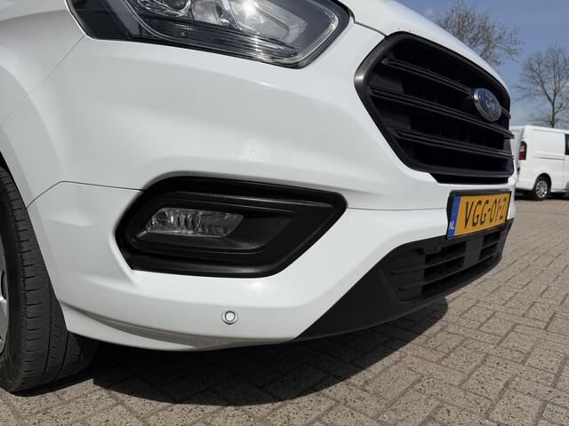 Ford TRANSIT CUSTOM 300 2.0 TDCI 130pk L2H1 Trend / vaste prijs rijklaar ¤ 17.950 ex btw / ingerichte laadruimte / euro 6 / bpm vrij / trekhaak 2800 kg / airco / cruise / navigatie / camera !