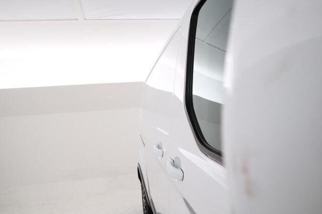 Ford TRANSIT CUSTOM 300 2.0 TDCI L2H1 Trail Trekhaak, Leer, Camera, Cruise, Navigatie