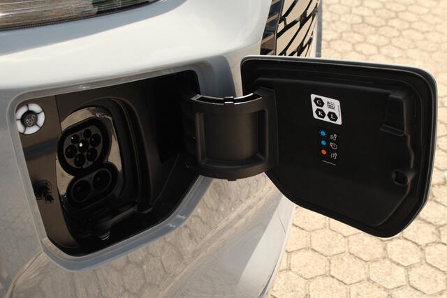 Ford TRANSIT CUSTOM E-Transit 340 L2H1 Limited | 71 kWh | 160kW/218pk | L+R Schuifdeur | Stoel + Stuurverwarming | Camera | Carplay/Android | Cruise | Lease 753,- p/m