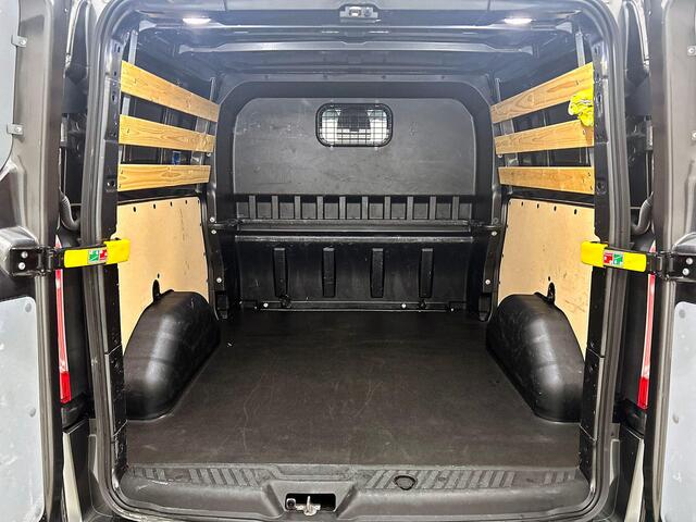 Ford TRANSIT CUSTOM 300 2.0 TDCI L2H1 Limited Dubbele Cabine Automaat Navigatie Airco 2 Schuifdeuren Trekhaak Parkeersensoren Carplay DAB
