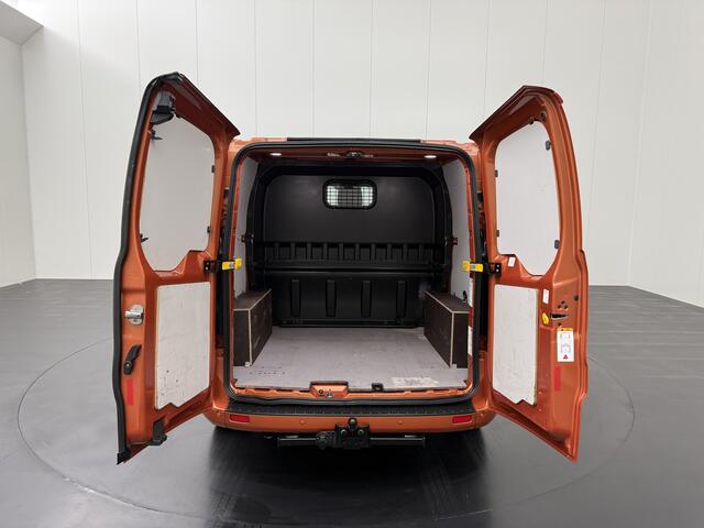 Ford TRANSIT CUSTOM 2.0TDCi 170PK Automaat Dubbele Cabine | Leder | 2xSchuifdeur | Navigatie | Camera | Trekhaak