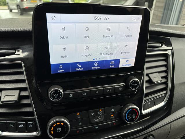 Ford TRANSIT CUSTOM 320 2.0 TDCI L2H1 Platinum Edition DC Automaat Achteruitrijcamera - Parkeersensoren - Navigatie - Airco - Dodehoek detector - Cruise control - Licht metalen velgen 16 inch - Lederen bekleding - Radio - Bluetooth - Dubbele cabine - Tussens - Mistlampen voo