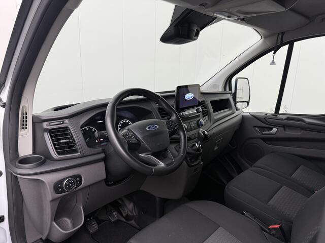 Ford TRANSIT CUSTOM 2.0TDCI 130PK Dubbele Cabine | 6-Persoons | Navigatie | Camera | Airco | Cruise | Trekhaak