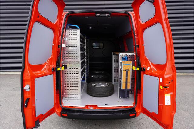 Ford TRANSIT CUSTOM 300 131pk L2H2 Sortimo Werkplaats inrichting Cruise control Airco Stoelverwarming Parkeersensoren