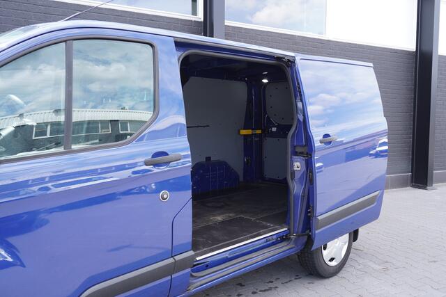 Ford TRANSIT CUSTOM 2.0 TDCI 130PK 2x Schuifdeur Automaat EURO 6 - Airco - Navi - Cruise - PDC - ¤ 15.900,- Excl.