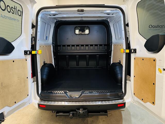 Ford TRANSIT CUSTOM 2.0 TDCI L2H1 170 PK DC Dubbel Cabine / Euro 6 / Airco / Cruise Control / CarPlay / Camera / Navigatie / Trekhaak / LMV