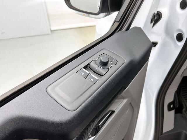 Ford TRANSIT CUSTOM 340 2.5 PHEV L2H1 Limited Automaat Incl. BTW/BPM! Airco 2x Schuifdeur Asisstance Pack Premium
