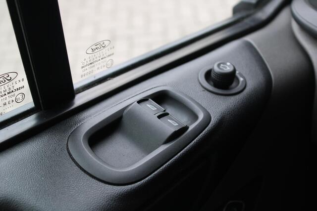 Ford TRANSIT CUSTOM 280 2.0 TDCI 130 PK L1H1 Trend | Trekhaak | Airco | Cruise Control | Voorruitverwarming | Navigatie
