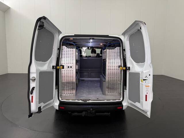 Ford TRANSIT CUSTOM 2.0TDCI Achterdeuren | Kastinrichting | Navigatie | Multimedia | 3-Zits | Trekhaak | Airco | Cruise