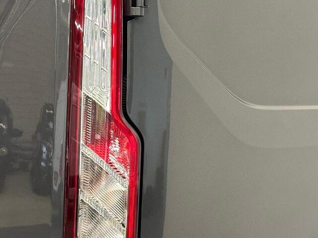 Ford TRANSIT CUSTOM 300 2.0 TDCI L2H1 Limited Dubbele Cabine Automaat