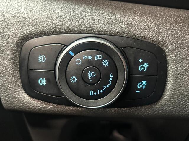 Ford TRANSIT CUSTOM 300 2.0 TDCI L2H1 Limited Dubbele Cabine Automaat