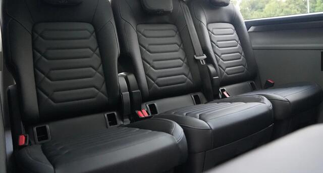 Ford TRANSIT CUSTOM 340L 2.5 PHEV 233PK L2H1 Titanium X 8 Persoons PHEV Automaat Hybride | Airco | Adap. Cruise | Navi | Pano | Elek.Schuifdeur L+R