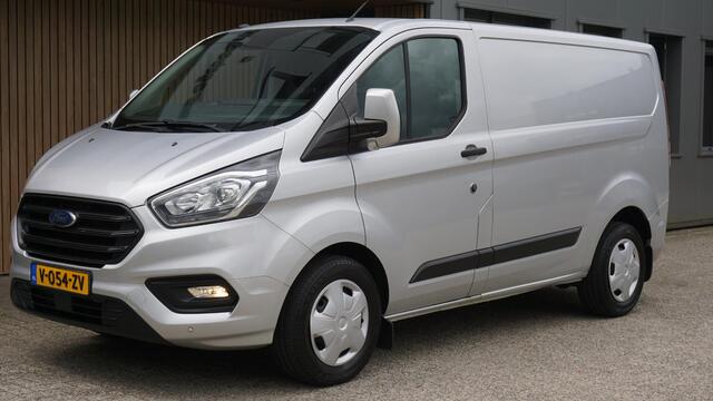 Ford TRANSIT CUSTOM 320 2.0 TDCI 170pk Automaat 3-Zits L1H1 Limited Euro6 Airco Cruise Control Trekhaak LED