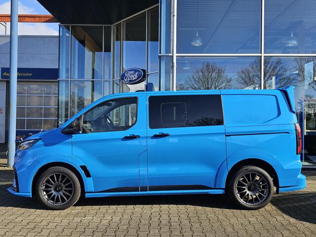 Ford TRANSIT CUSTOM 320 2.5 PHEV L1H1 MS-RT DC Trekhaak! | Dubbele Cabine | Dubbele zijschuifdeur | Keyless entry | Lederen sportstoelen | Elektrische zijschuifdeur | Virtual cockpit | Fabrieksgarantie tm. 16-04-2029