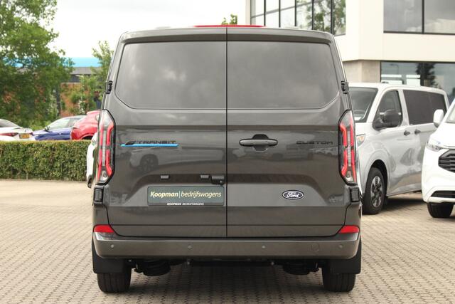 Ford TRANSIT CUSTOM E-Transit 320 L1H1 Limited | 71kWh | 160kW/218pk | Trekgewicht 2300kg | Camera | Carplay/Android | Cruise | Lease 717,- p/m