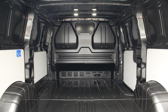 Ford TRANSIT CUSTOM E-Transit 320 L1H1 Limited | 71kWh | 160kW/218pk | Trekgewicht 2300kg | Camera | Carplay/Android | Cruise | Lease 717,- p/m