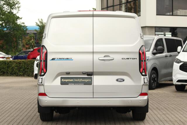 Ford TRANSIT CUSTOM E-Transit 320 L1H1 Limited | 71kWh | 160kW/218pk | Trekgewicht 2300kg | Camera | Carplay/Android | Cruise | Lease 717,- p/m