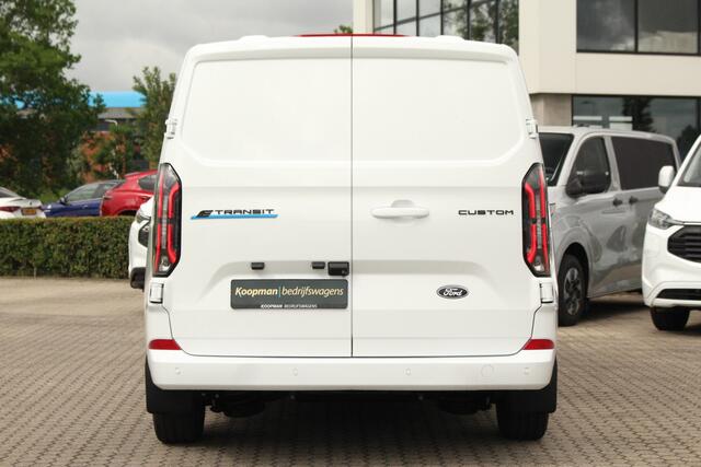 Ford TRANSIT CUSTOM E-Transit 320 L1H1 Limited | 71kWh | 160kW/218pk | Trekgewicht 2300kg | Camera | Carplay/Android | Cruise | Lease 699,- p/m