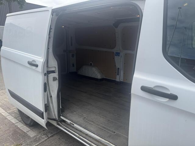 Ford TRANSIT CUSTOM 300 2.0 TDCI L2H1 Ambiente