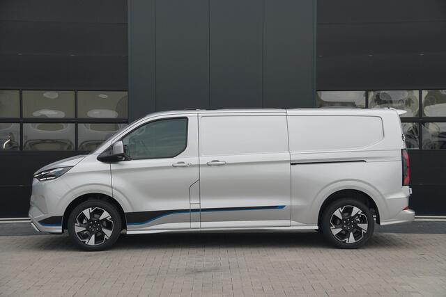 Ford TRANSIT CUSTOM E-Transit 340 L2H1 Sport 71 kWh 218pk - ACC - Elek Trekhaak - B&O - Navi - Stoel/Stuurverwarming - 360 Camera - Blindspot - Rijklaar