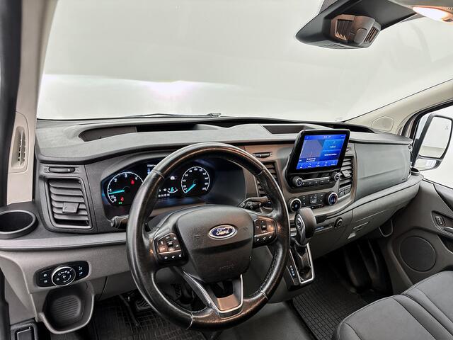 Ford TRANSIT CUSTOM 320 2.0 TDCI L2H1 Limited DC 130pk Automaat Navigatie Dubbele cabine Stoelverwarming Trekhaak Cruise control Airco Euro 6