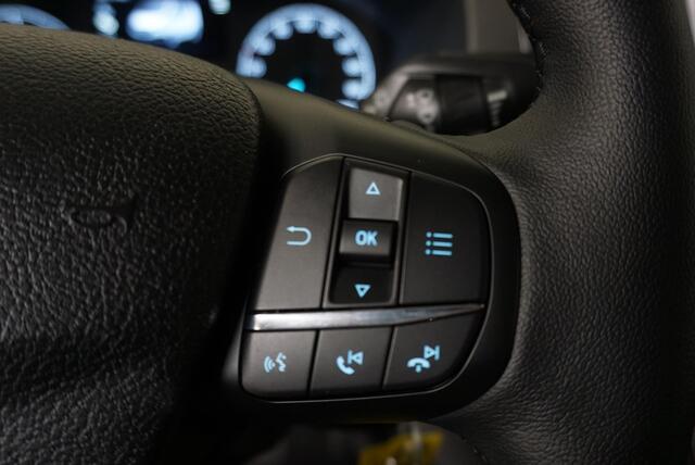 Ford TRANSIT CUSTOM 300 2.0 TDCI L2H1 Limited Dubbele Cabine Navigatie Airco 2 Schuifdeuren Trekhaak Parkeersensoren Apple Carplay Android auto DAB