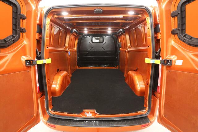 Ford TRANSIT CUSTOM 2.0 TDCI 185PK Sport L2H1 | Automaat | Airco | Cruise | Camera | 3 Zits | Carplay | Trekhaak
