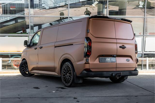 Ford TRANSIT CUSTOM 320 2.0 TDCI L2H1 | ACC | Blind Spot | CarPlay | Navigatie | Camera | Stoelverwarming | Trekhaak | Lederen bekleding