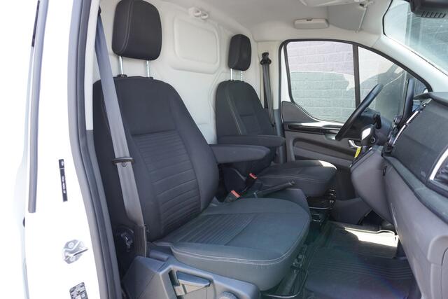 Ford TRANSIT CUSTOM 2.0 TDCI 130PK L2H2 Automaat EURO 6 - Airco - Navi - Cruise - ¤ 20.900,- Excl.