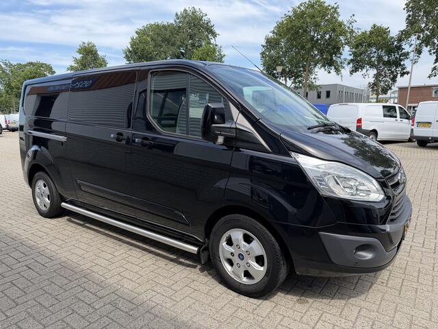 Ford TRANSIT CUSTOM 290 2.0 TDCI 130pk automaat L2H1 Limited DC 5 persoons / euro 6 / vaste prijs rijklaar ¤ 14.950 ex btw / lease vanaf ¤ 243 / dubbele schuifdeur / nieuwe distributie riem bij aflevering / zwart metallic