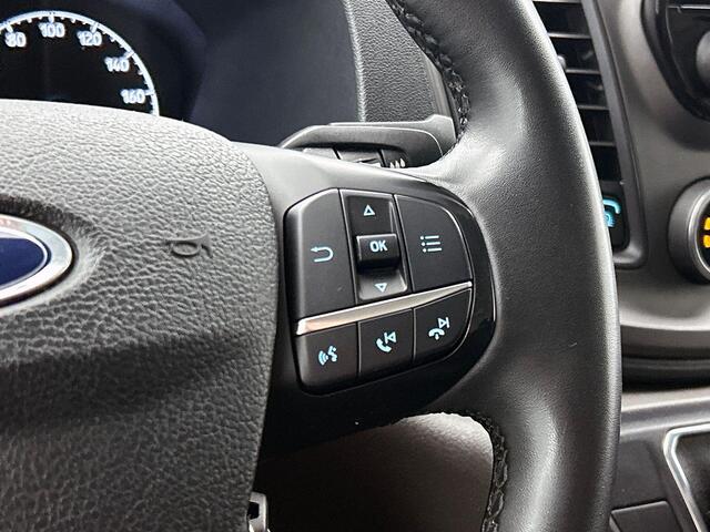 Ford TRANSIT CUSTOM 300 2.0 TDCI L2H1 Trend Automaat Airco Navigatie Cruisecontrol Camera Parkeersensoren Trekhaak