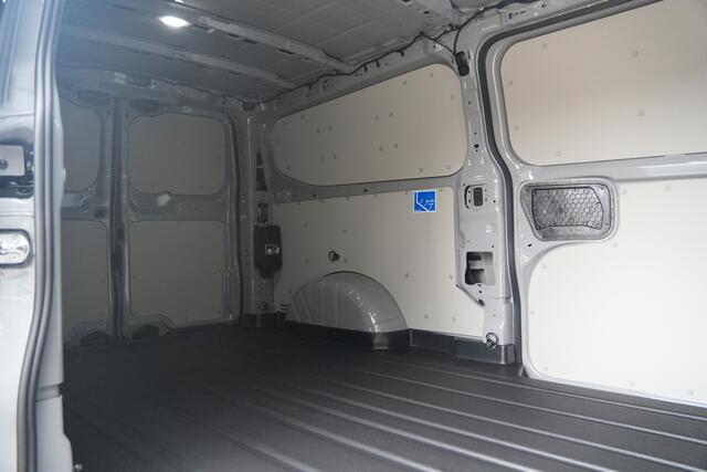 Ford TRANSIT CUSTOM E-Transit 340 L2H1 Sport 71 kWh 218pk - ACC - DDS LED - Pro Power - Verwarmd stuurwiel - Navi - 360 Camera - Rijklaar