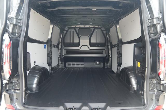 Ford TRANSIT CUSTOM E-Transit 340 L2H1 Sport 71 kWh 218pk - ACC - DDS LED - Pro Power - Verwarmd stuurwiel - Navi - 360 Camera - Rijklaar