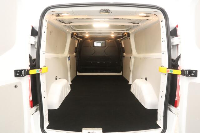Ford TRANSIT CUSTOM 2.0 TDCI L2H1 | Airco | Camera | Cruise | 3 Zits | Trekhaak | 2xSchuifdeur | Parkeersens.