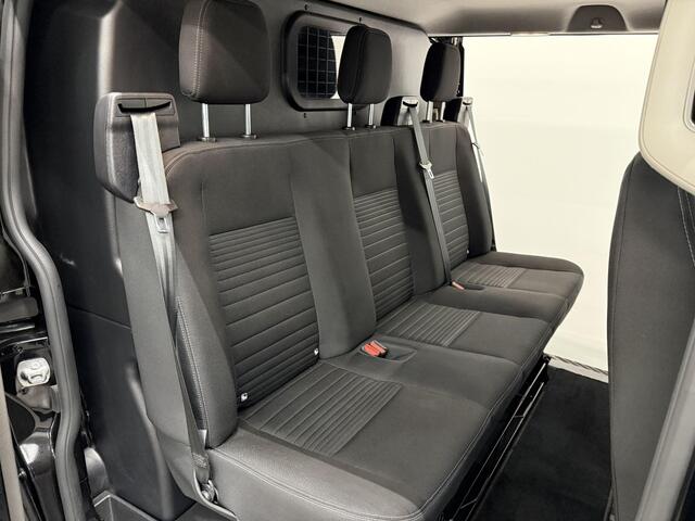 Ford TRANSIT CUSTOM 300 2.0 TDCI L2H1 Limited Dubbele cabine Automaat Navigatie Airco 2 Schuifdeuren Trekhaak PDC Carplay DAB