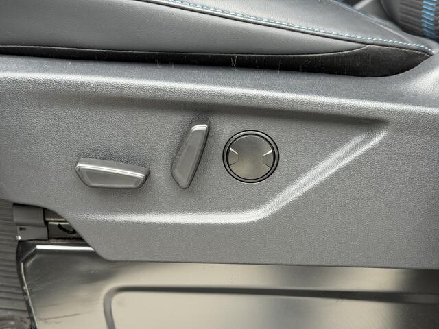 Ford TRANSIT CUSTOM 320 2.0 TDCI L2H1 Sport AWD 4x4 170 PK | Camera | Dode Hoek | Trekhaak | Elek. Verst. Stoelen
