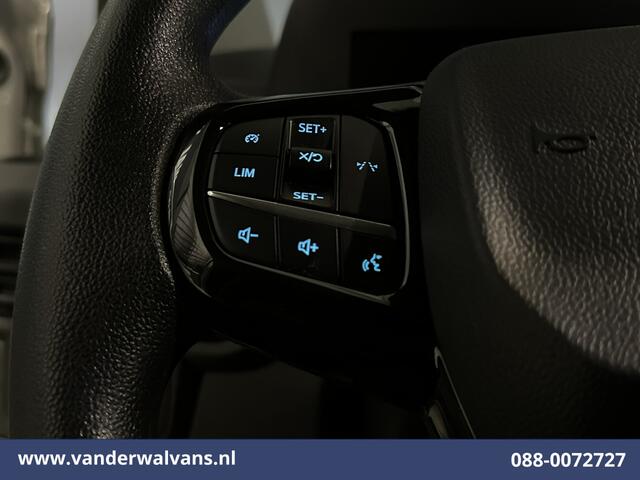 Ford TRANSIT CUSTOM 2.0 TDCI 136pk L2H1 Euro6 Airco | Camera | Navigatie | Apple Carplay | LED | Cruisecontrol Android Auto, 2800kg trekhaak, Parkeersensoren, Verwarmde voorruit, Bijrijdersbank