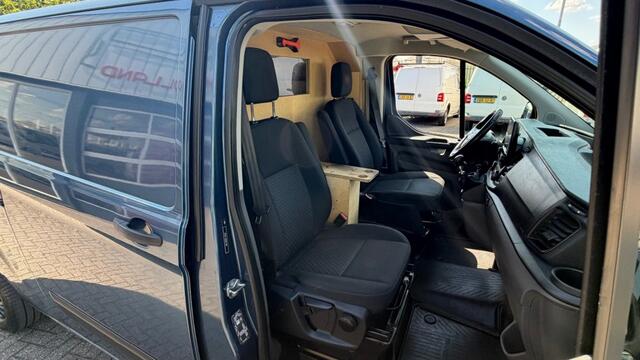 Ford TRANSIT CUSTOM 2.0 TDCI 96KW 131PK L2H1 EURO 6 AIRCO/ NAVIGATIE/ CRUISE CONTROL/ CAMERA/ 100% DEALERONDERHOUDEN