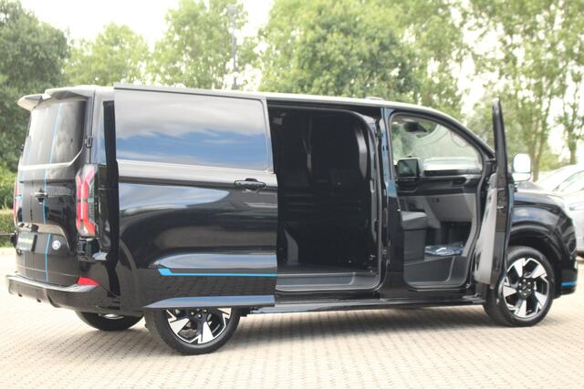 Ford TRANSIT CUSTOM E-Transit 320 L1H1 Sport | 71kWh | 160kW/218pk | Trekgewicht 2300kg | Stoel+Stuurverw. | Camera | Carplay/Android | Lease 753,- p/m