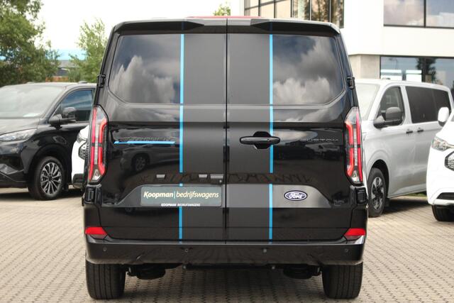 Ford TRANSIT CUSTOM E-Transit 320 L1H1 Sport | 71kWh | 160kW/218pk | Trekgewicht 2300kg | Stoel+Stuurverw. | Camera | Carplay/Android | Lease 753,- p/m