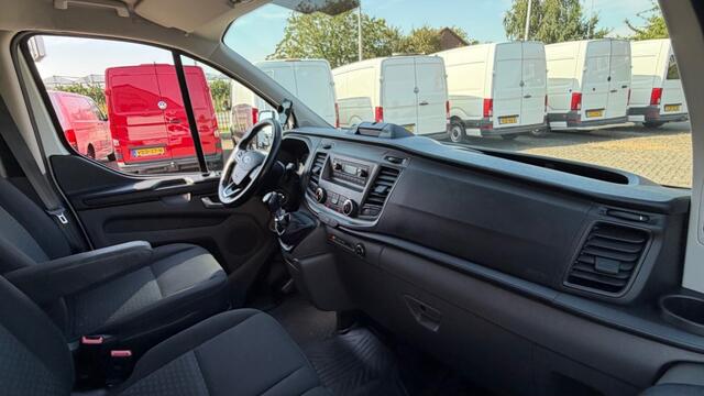 Ford TRANSIT CUSTOM 2.0 TDCI 77KW 105PK L2H1 EURO 6 RVS IMPERIAAL/ TREKHAAK 2800KG/ AIRCO/ CRUISE CONTROL/ 100% DEALERONDERHOUDEN