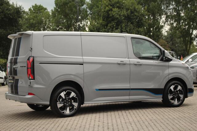 Ford TRANSIT CUSTOM E-Transit 320 L1H1 Sport | 71kWh | 160kW/218pk | Trekgewicht 2300kg | Driver Assist | Adap. Cruise | Stoel+Stuurverw. | Camera | Carplay/Android | Lease 788,- p/m